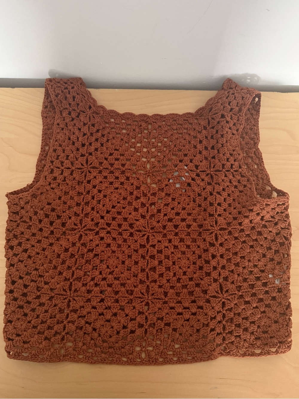 DISSH crochet top sz M